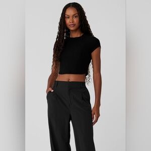 Alo Yoga Ribbed Sea Coast Cropped Short Sleeve Tee